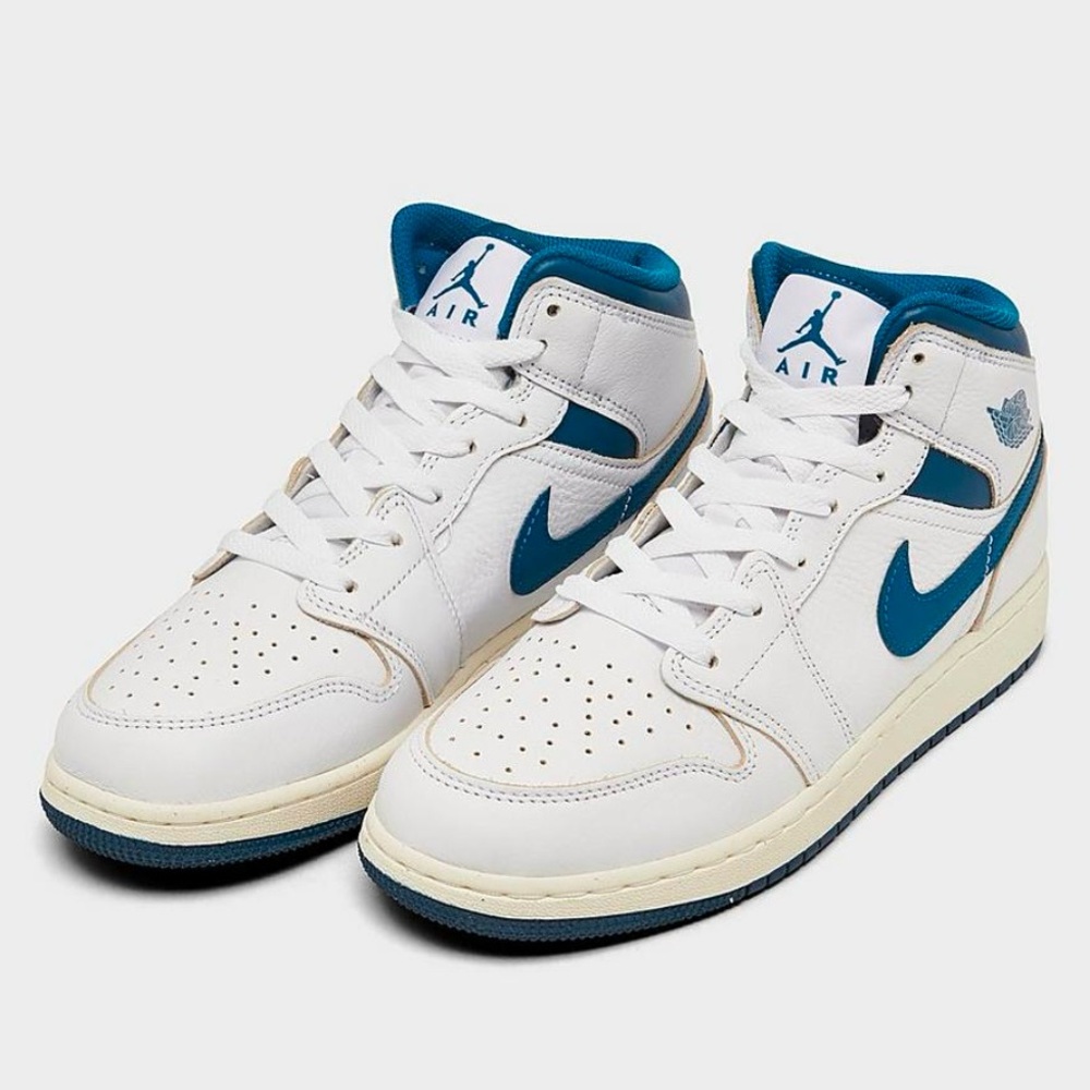 NIB Nike Air Jordan 1 Mid SE Industrial Blue Size US M8/W9